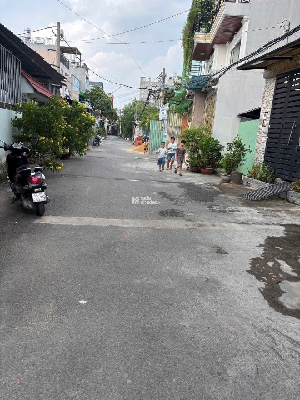 Bán nhà mặt tiền Lê Quang Định Giá tốt