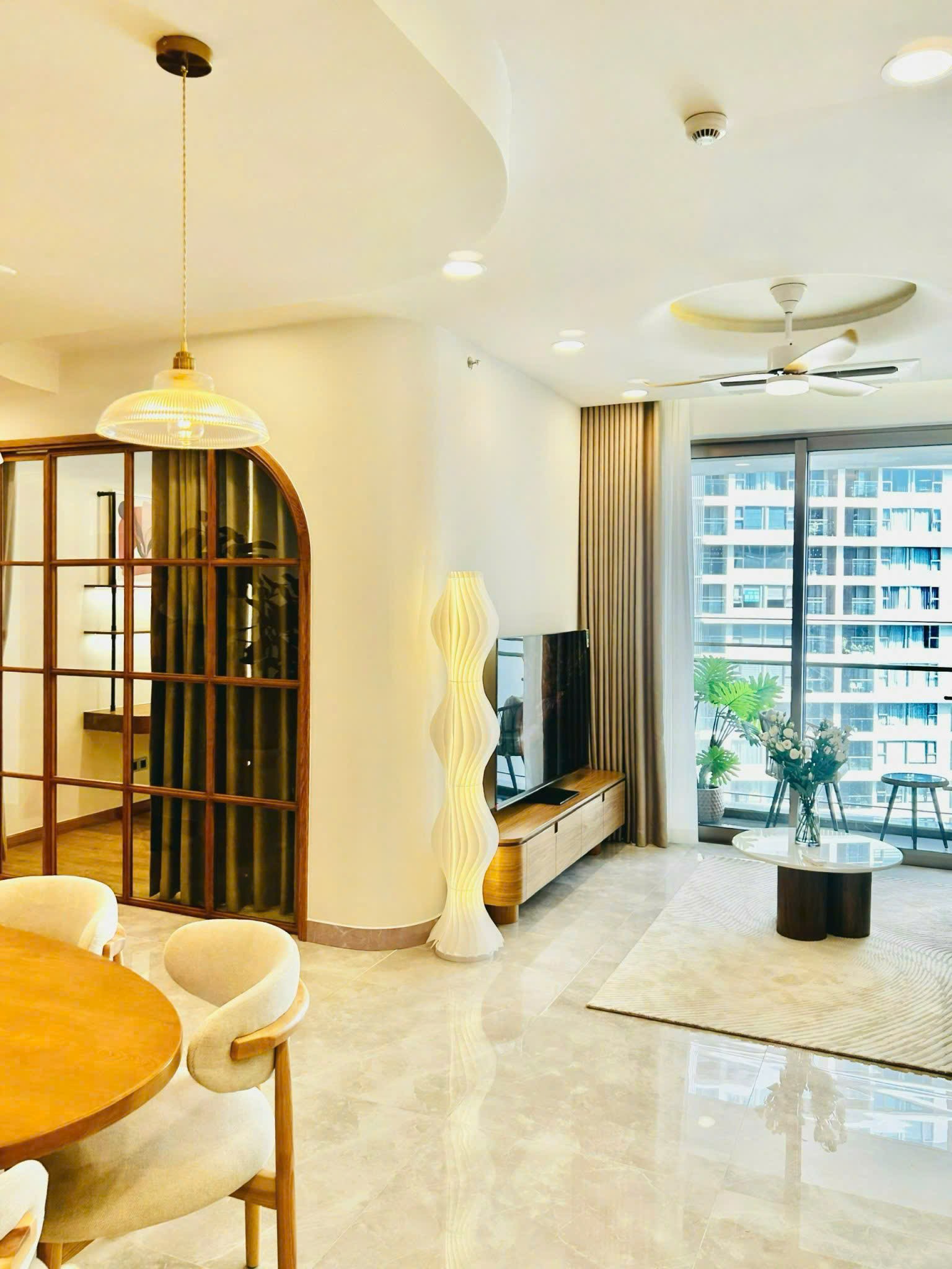 CHO THUÊ GẤP CĂN HỘ MIDTOWN THE PEAK PHÚ MỸ HƯNG - 3 PHÒNG NGỦ - NHÀ MỚI ĐẸP