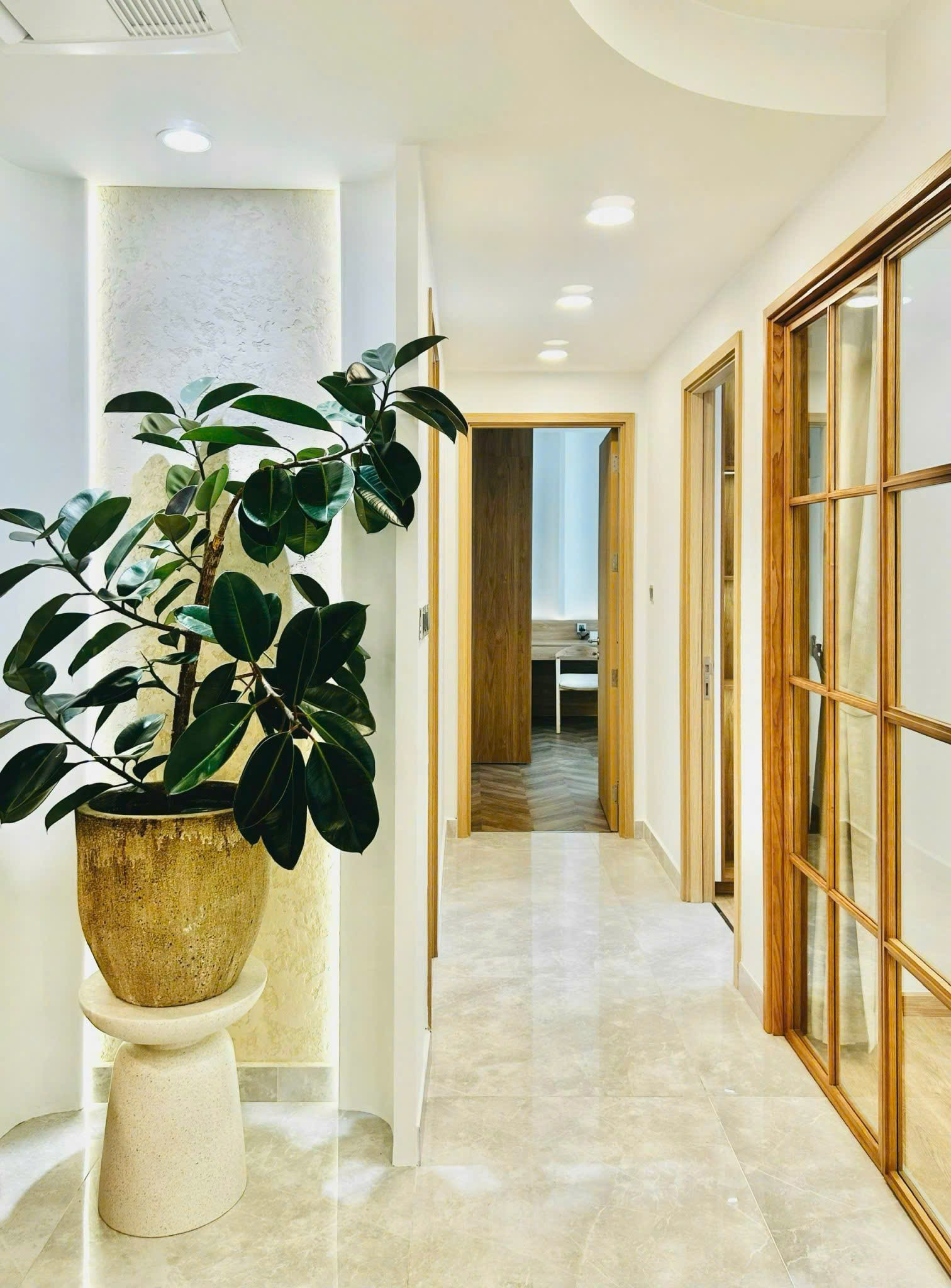 CHO THUÊ GẤP CĂN HỘ MIDTOWN THE PEAK PHÚ MỸ HƯNG - 3 PHÒNG NGỦ - NHÀ MỚI ĐẸP