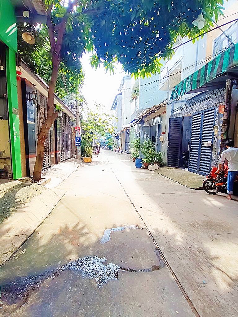 Bán nhà gân  tân kỳ tân quý bình hưng hoà