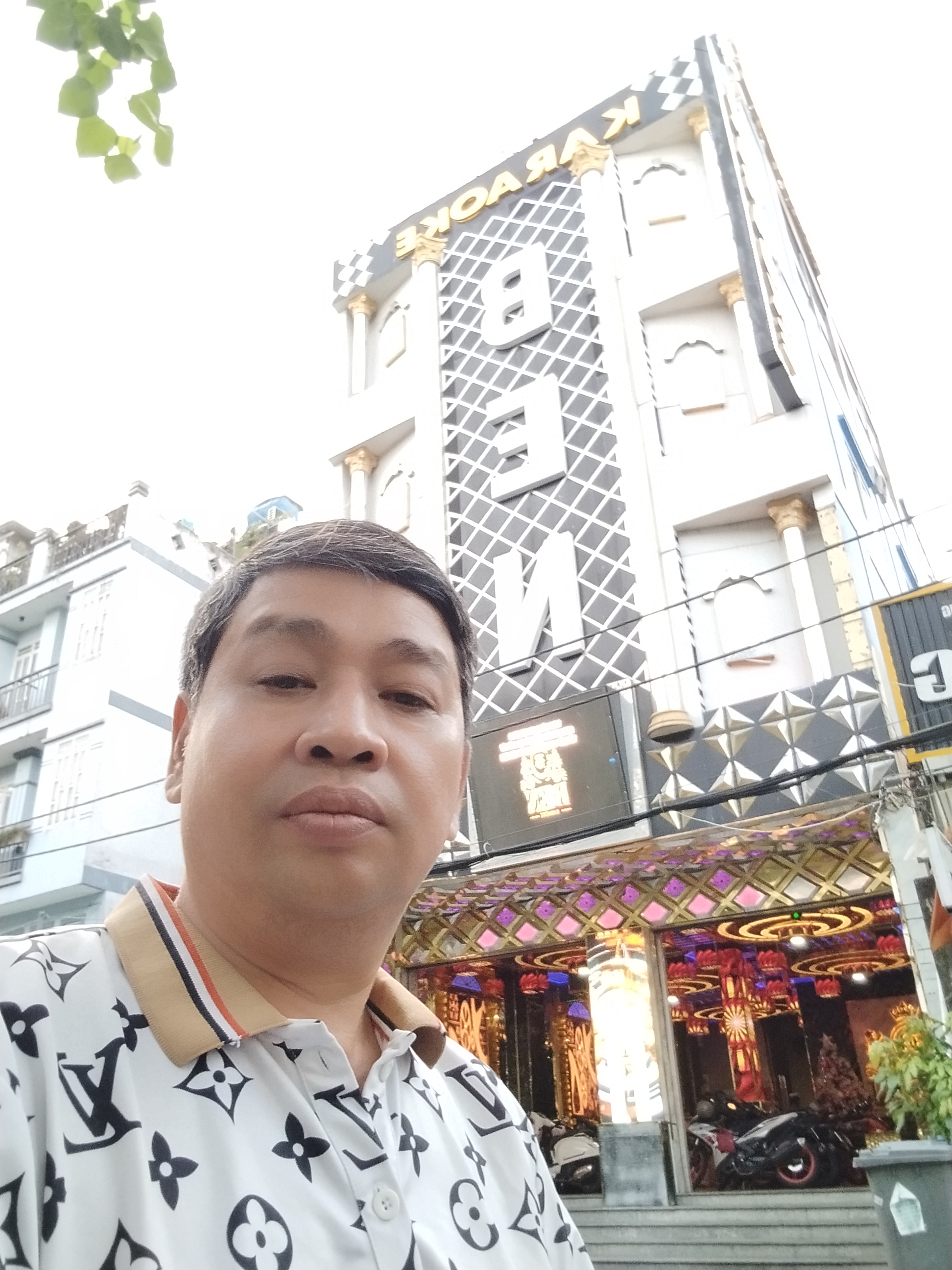 MẶT TIỀN KINH DOANH ĐỈNH - 4 TẦNG - 252M2 - 12.6M20M -.ĐANG KINH DOANH KARAOKE - DÒNG TIỀN KHỦNG