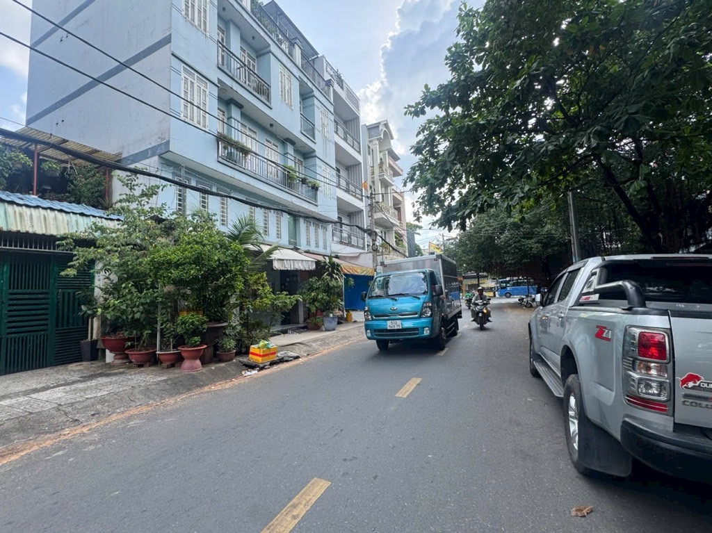 MẶT TIỀN KINH DOANH ĐỈNH - 4 TẦNG - 252M2 - 12.6M20M -.ĐANG KINH DOANH KARAOKE - DÒNG TIỀN KHỦNG