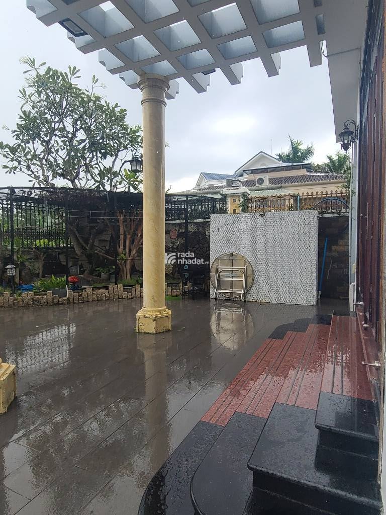 BIỆT THỰ - P. THẢO ĐIỀN, QUẬN 2 - NGUYỄN VĂN HƯỞNG- DT: 501M2- 308 TỶ