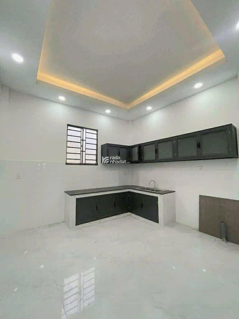 Kẹt vốn bán gấp nhà 3 tỷ 150 triệu, DT 40.7m2 đường Lê Hồng Phong, phường 2, Quận 5