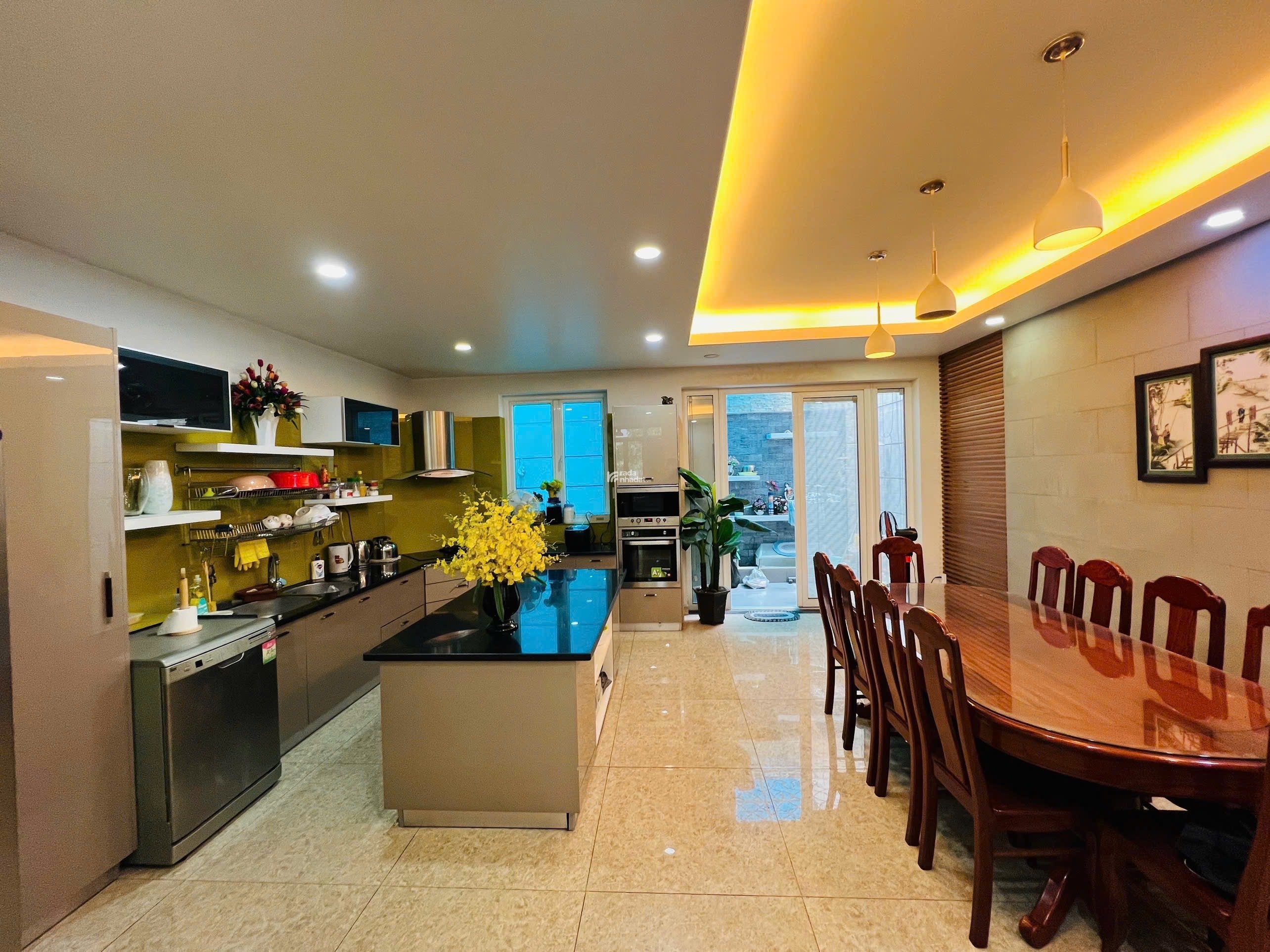 BÁN BIỆT THỰ PHỐ CAO CẤP- HẦM  4 LẦU - NỘI THẤT CHÂU ÂU-ĐẶNG THỦY TRÂM - 21,9 TỶ