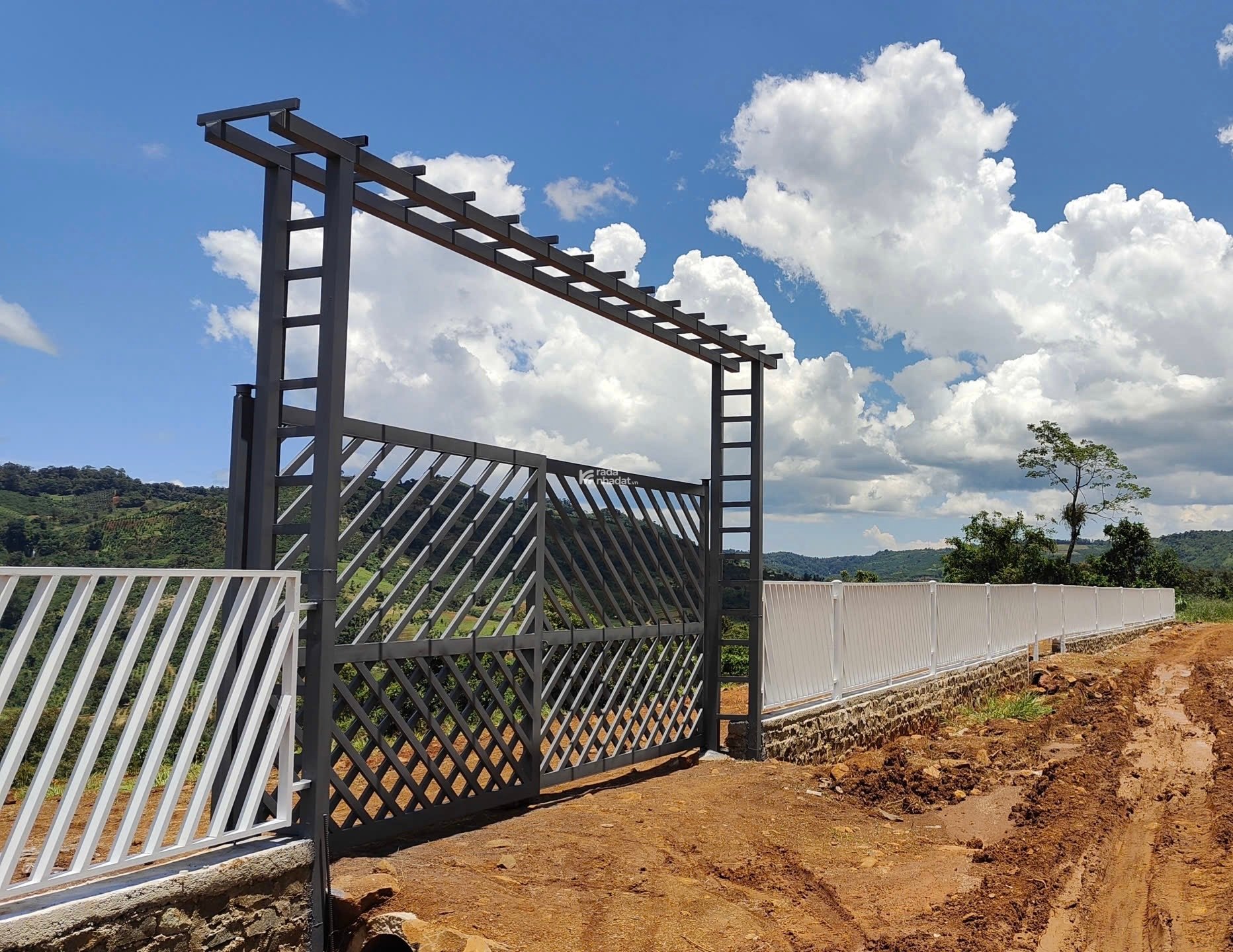 ĐẤT VIEW HỒ NGỌC, PHƯỜNG 2 BẢO LỘC - 2.594m2 (700m2 thổ cư)