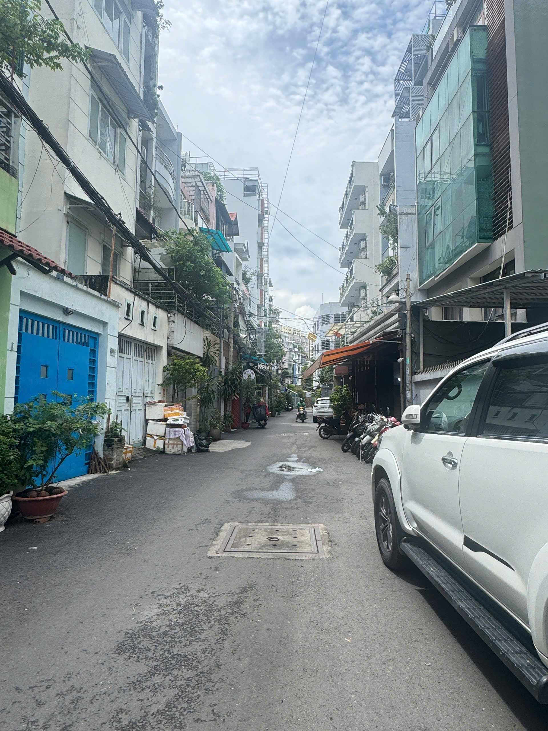 Nhà đẹp kiên cố Q10, 3.5x9m, 4 tầng ST, tiện ở hoặc cho thuê ngay!