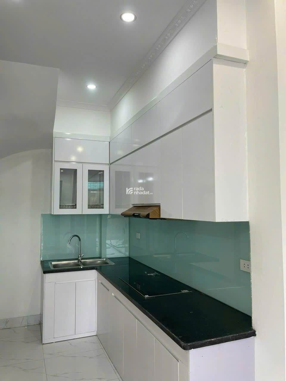 Căn hộ đẹp! Căn hộ 335m2 , 4 phòng ngủ, ĐTM Nghĩa Đô - Starlake 0903 892 ***