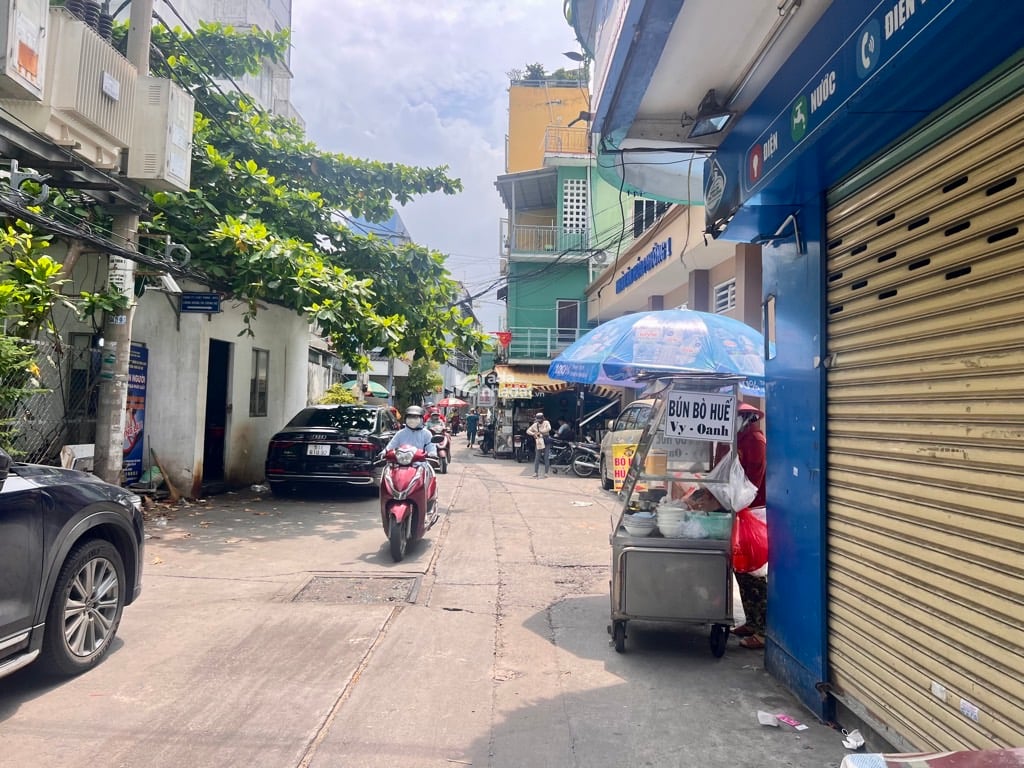  HẺM OTO THÔNG KINH DOANH TẤP NẬP - LÊ VĂN DUYỆT - PHƯỜNG GIA ĐỊNH -CÁCH ĐINH TIÊN HOÀNG 100M