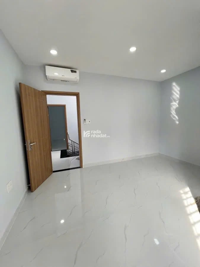 Nhà đẹp HXH 5m Dương Đức Hiền, 40m2, 2PN, chỉ 5.1 tỷ TL, ở ngay