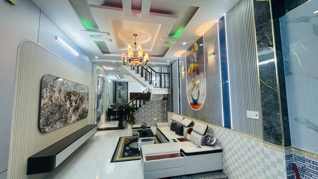 BÁN NHÀ LÂM THỊ HỐ Q12 - DIỆN TÍCH 51m - NHÀ MỚI 3 TẦNG 4PN HẺM ÔTÔ - CHỦ XÂY KIÊN CỐ - CHỈ 5.45 TỶ