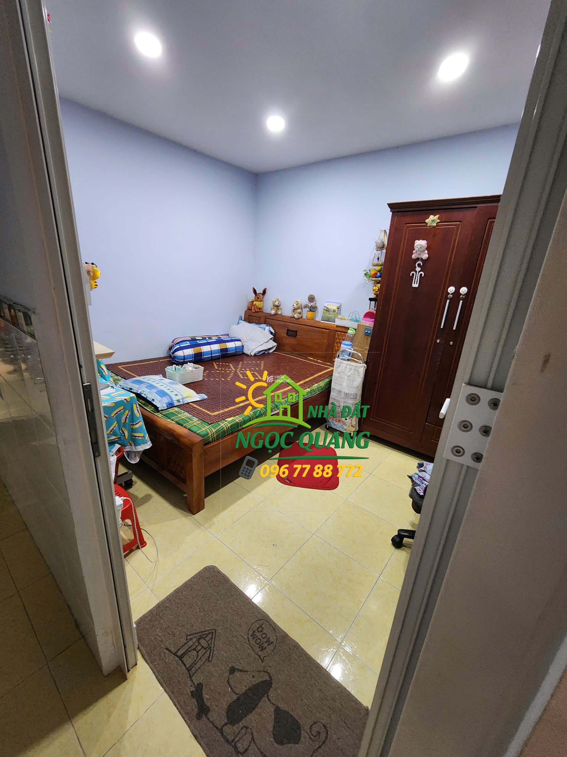 BÁN NHÀ ĐƯỜNG NGUYỄN VĂN QUÁ, NGAY CHỢ CÂY SỘP, 4x14m, SHR