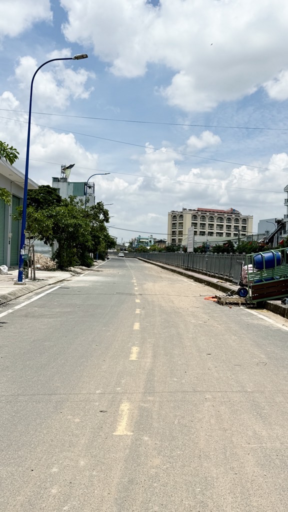   Đường  Kênh Nước Đen  Phường BHHòa   Q. Tân Phú ,  