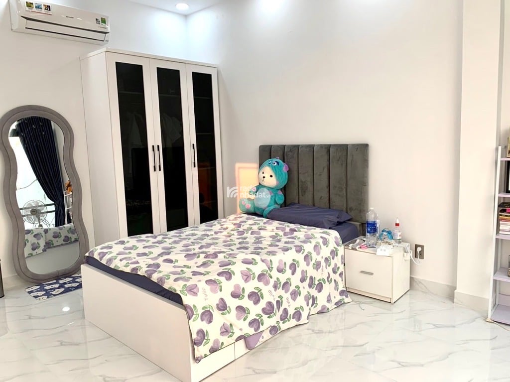 Cách 1 Căn Ra Mặt Tiền Trịnh Đình Trọng Thông Âu Cơ Q11 - 44M2 - N4x11 - 5 Tầng - 5PN - Hẻm sau