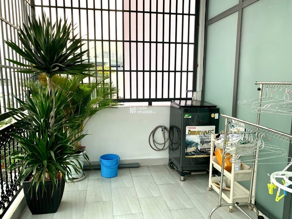 Cách 1 Căn Ra Mặt Tiền Trịnh Đình Trọng Thông Âu Cơ Q11 - 44M2 - N4x11 - 5 Tầng - 5PN - Hẻm sau