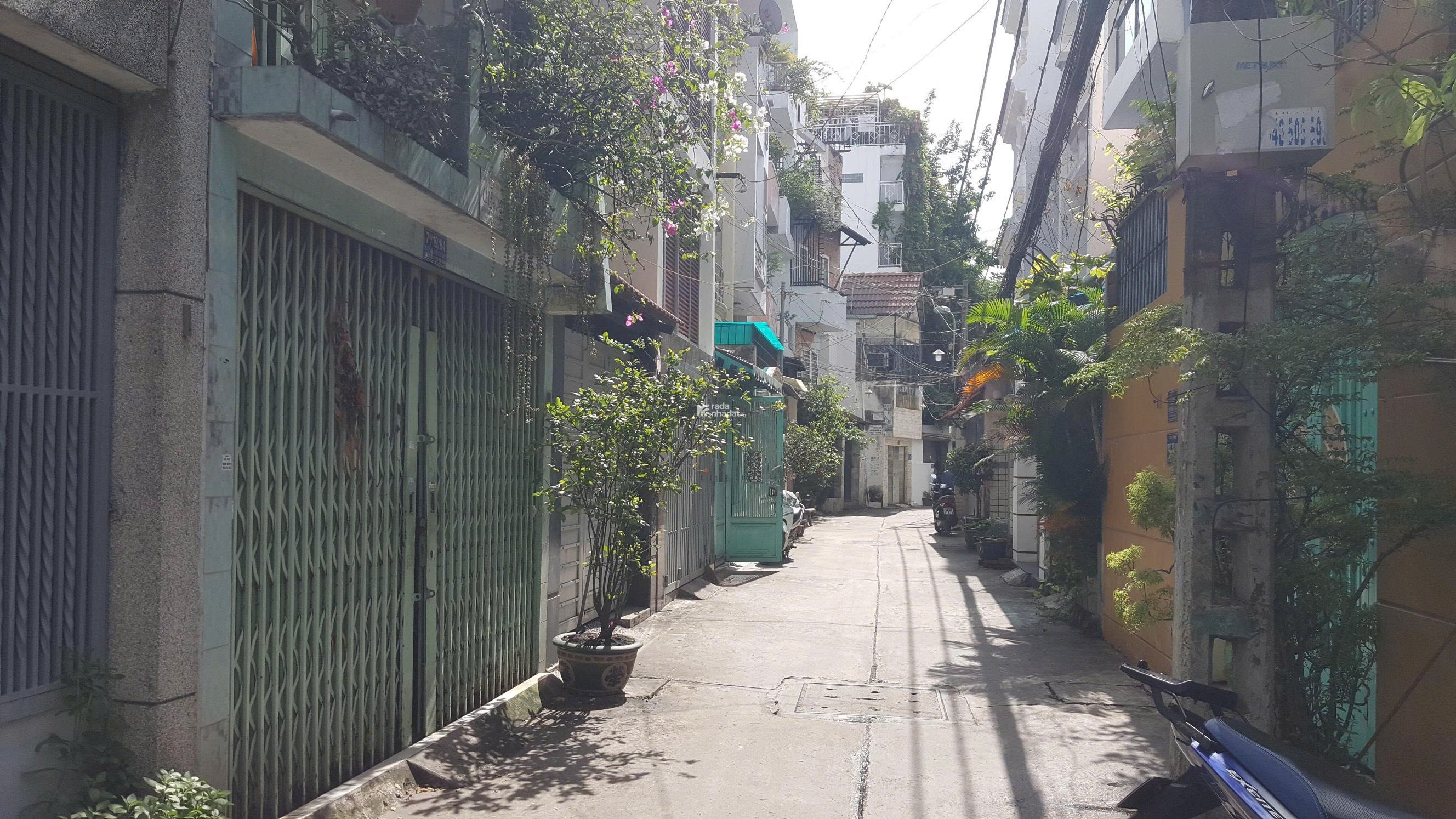 Bán gấp nhà Thành Thái Q10,3.5x16m, 2 tầng, chủ sắp đi nước ngoài, giá chỉ 10 tỷ!