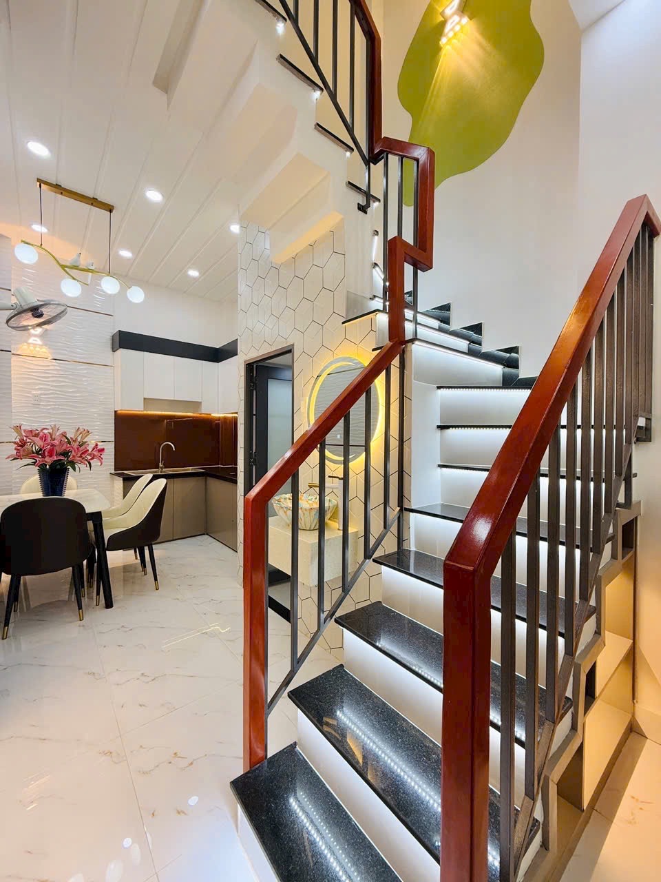 Giá đẹp nhà cuối năm DT 39,2m2 giá 2tỷ450 đường Phú Mỹ P22 Q.Bình Thạnh