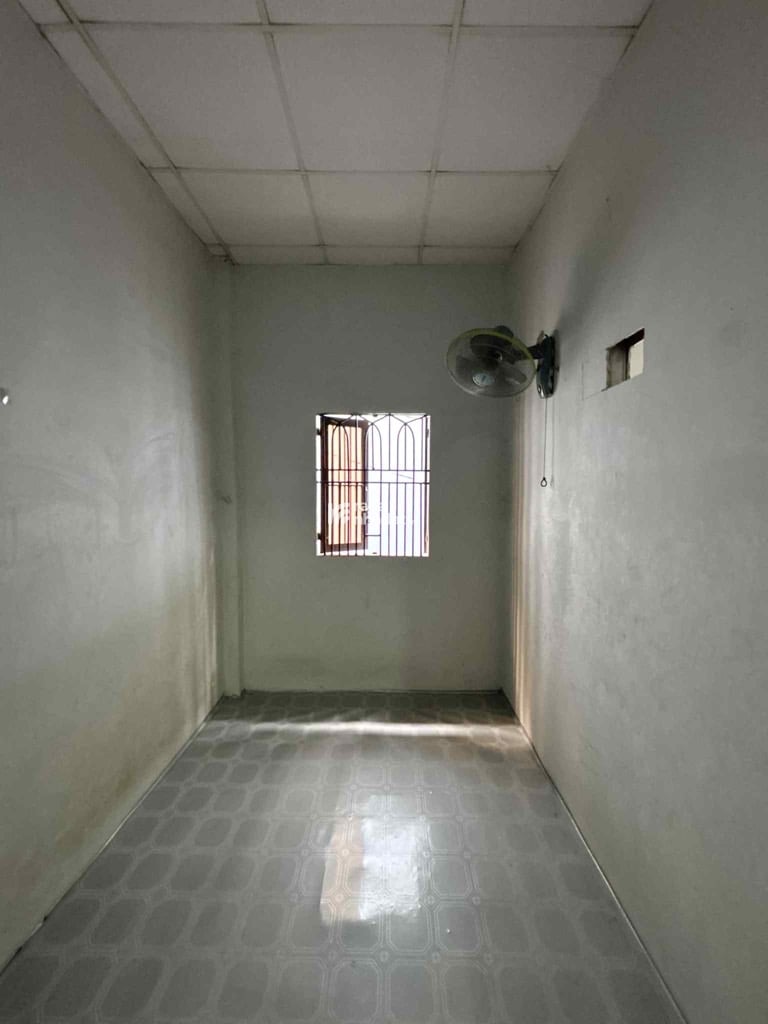 SÁT HẺM XE HƠI NHIÊU TỨ, PHÚ NHUẬN, 30M2 MỚI CÓ KC Ở NGAY. GIẢM 350TR CHỈ CÒN 3.65T TL 