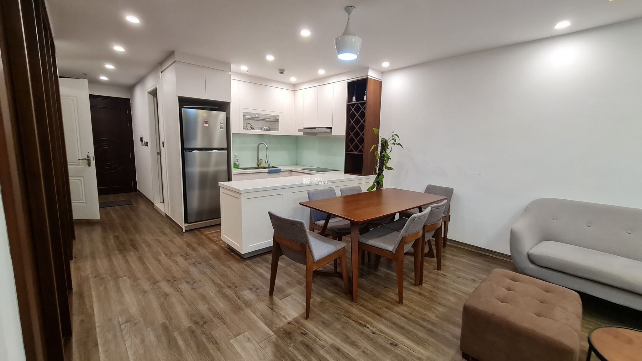 Chính chủ cho thuê căn B611 tòa D'.Le Roi Solei, Quảng An Tây Hồ 2PN 82m2, full đồ giá 20 triệu/th
