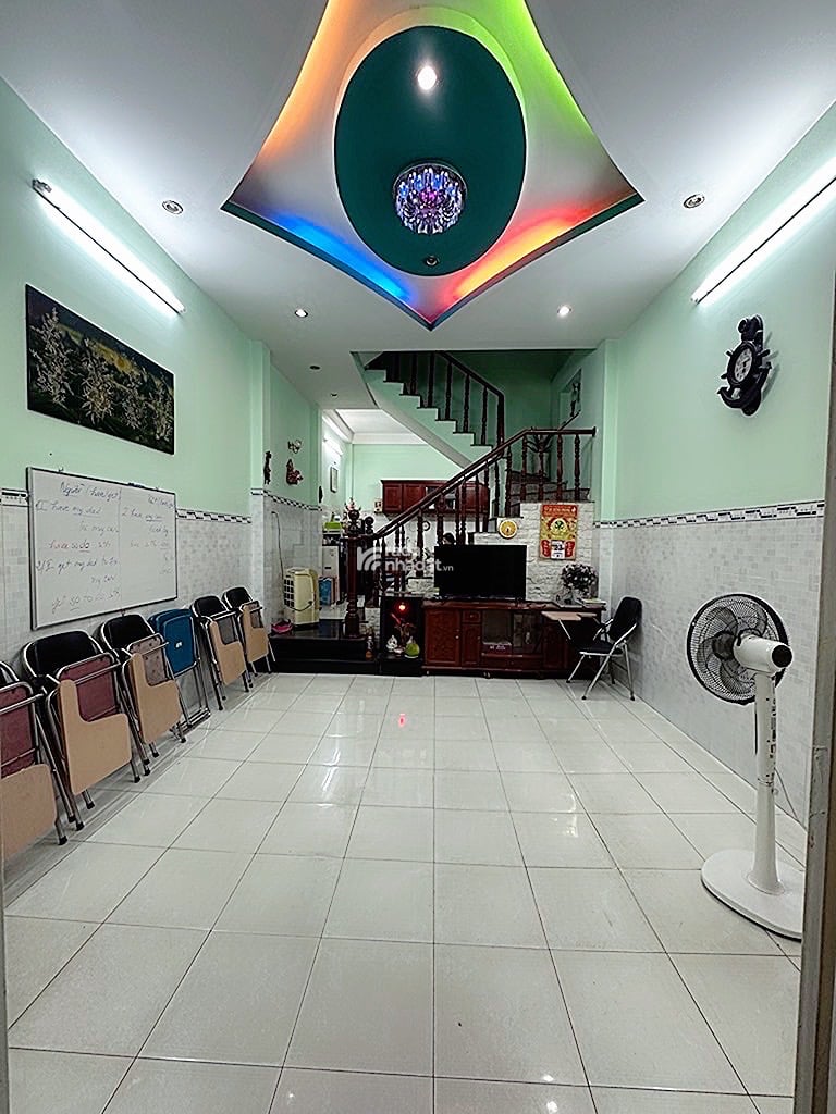 Bán nhà gần đại học công thương đường nguyễn hữu tiến tây thạnh