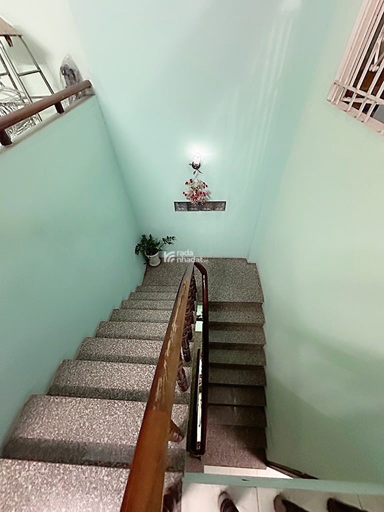 Bán nhà gần đại học công thương đường nguyễn hữu tiến tây thạnh