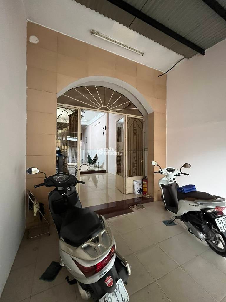 NGAY SÁT QUẬN 10, MTKD LONG HƯNG, TÂN BÌNH, 90M2 TIỆN XÂY. GIẢM 350TR CHỈ 23.5T TL 