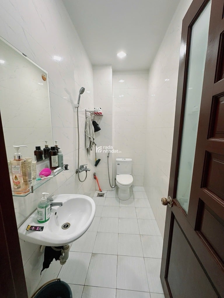 Nhà Đẹp 4 Tầng - Khu Vip Tân Phú Ngay Trường Cấp 3 Trần Phú Sát Chợ Tân Hương - Hẻm Nhựa Oto 