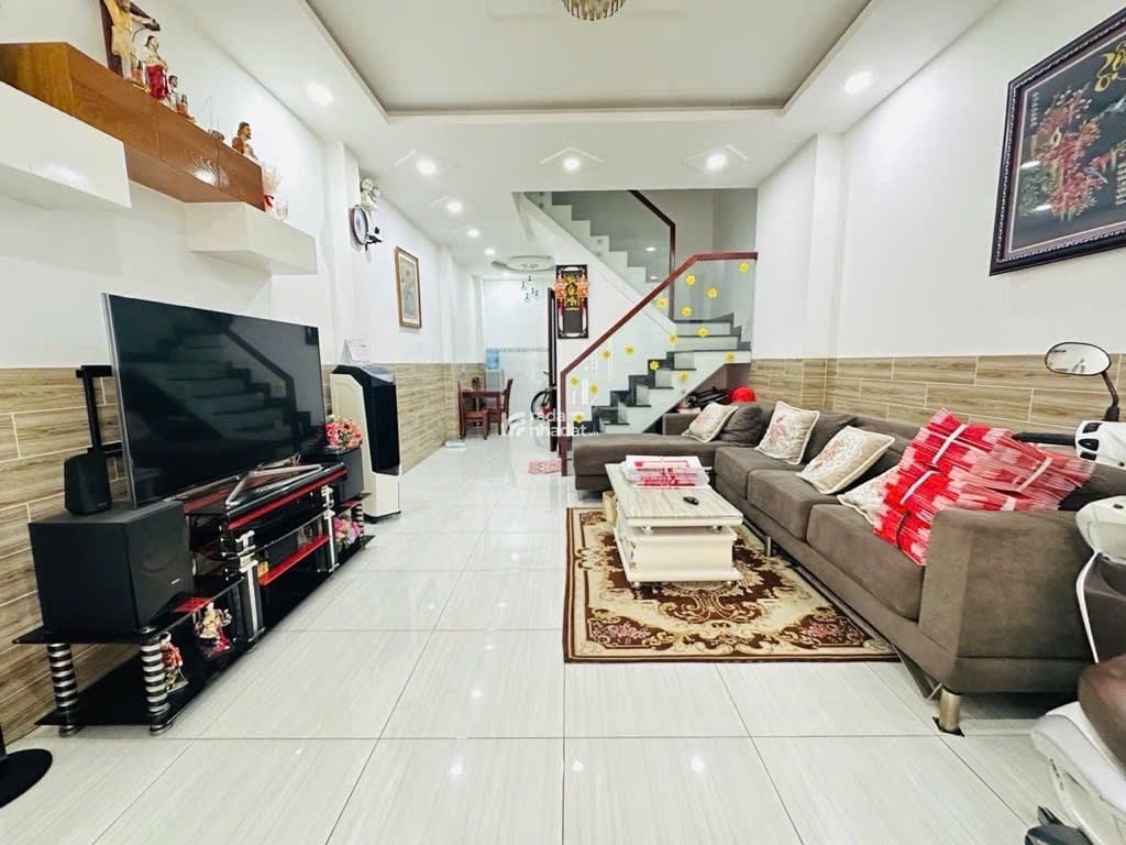 Nhà Đẹp 4 Tầng - Khu Vip Tân Phú Ngay Trường Cấp 3 Trần Phú Sát Chợ Tân Hương - Hẻm Nhựa Oto 