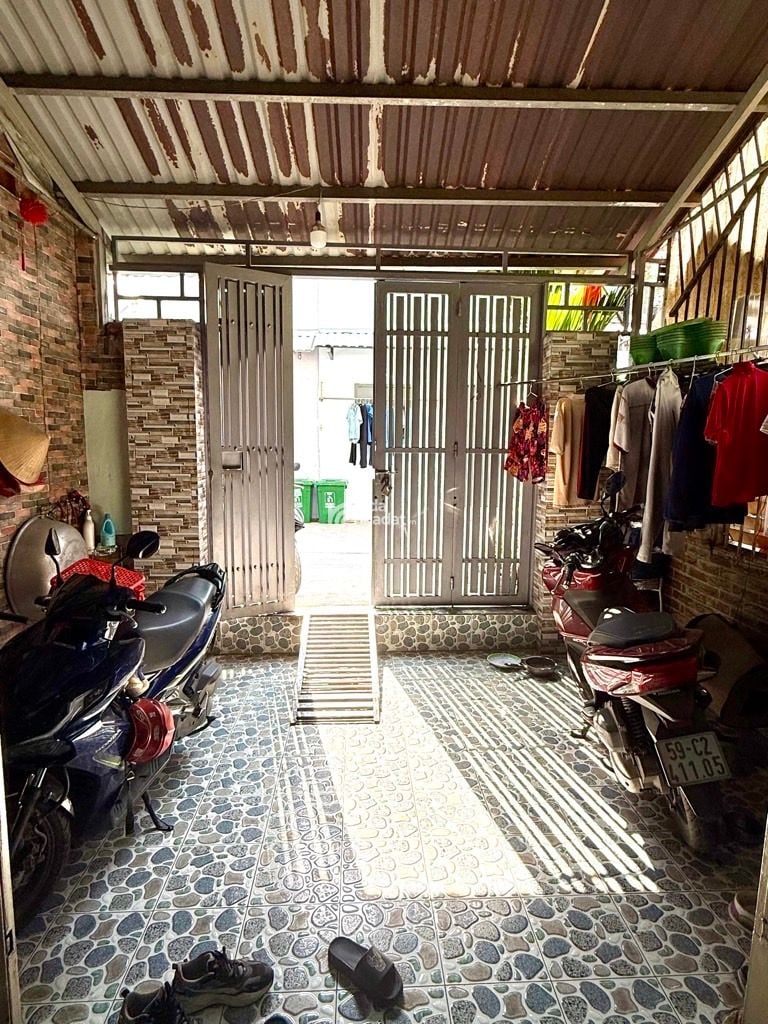 (QUẬN 7, HUỲNH TẤN PHÁT, P. TÂN MỸ) BÁN ĐẤT TẶNG NHÀ, HXH TRÁNH, SÁT PHÚ MỸ HƯNG, 86M2, 