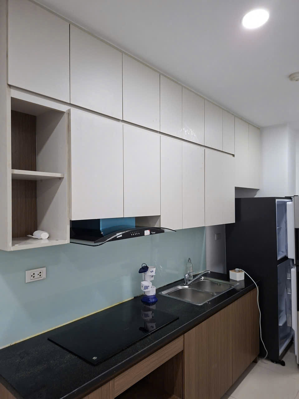 Bán căn Rose Town 79 Ngọc Hồi 93m 3 ngủ 2wc đồ cư bản giá bán 6.1 ty 