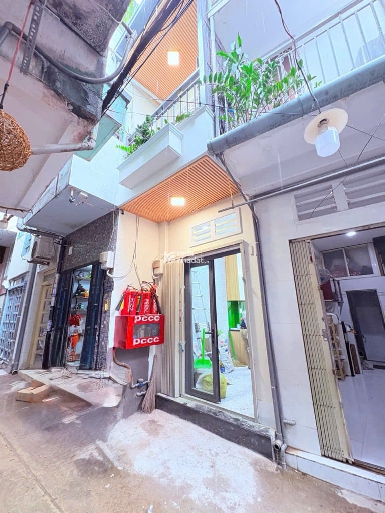 HẺM XE HƠI THÀNH MỸ, TÂN BÌNH, 3 TẦNG MỚI Ở NGAY. GIẢM 350TR CHỈ CÒN 2.15T TL 