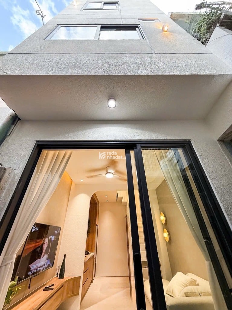 SÁT Q1. HẺM XE HƠI XÔ VIẾT NGHỆ TĨNH, BÌNH THẠNH, 92M2 TIỆN XÂY. GIẢM 350TR CHỈ CÒN 3.65T TL 