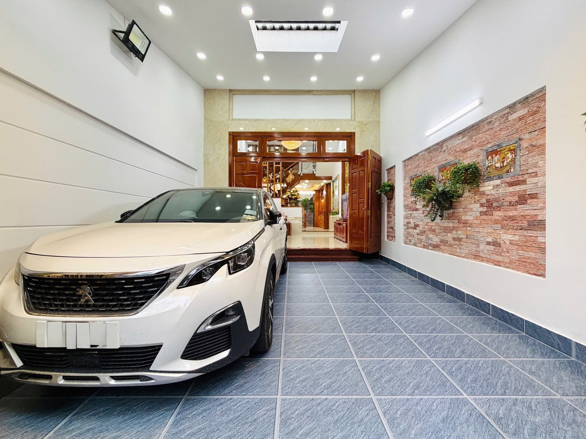 NHÀ 5 TẦNG FULL NỘI THẤT - 5x21 - HẺM NHỰA 6M, XE HƠI THÔNG - NHÀ MỚI FULL - CHỈ 13.5 TỶ TL