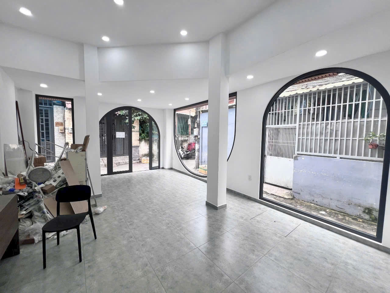 TÒA NHÀ CHDV LÔ GÓC  6 TẦNG -  DÒNG TIỀN  90 TRIỆU/THÁNG HUỲNH VĂN NGHỆ, TÂN BÌNH -GIÁ 21.6 TỶ TL