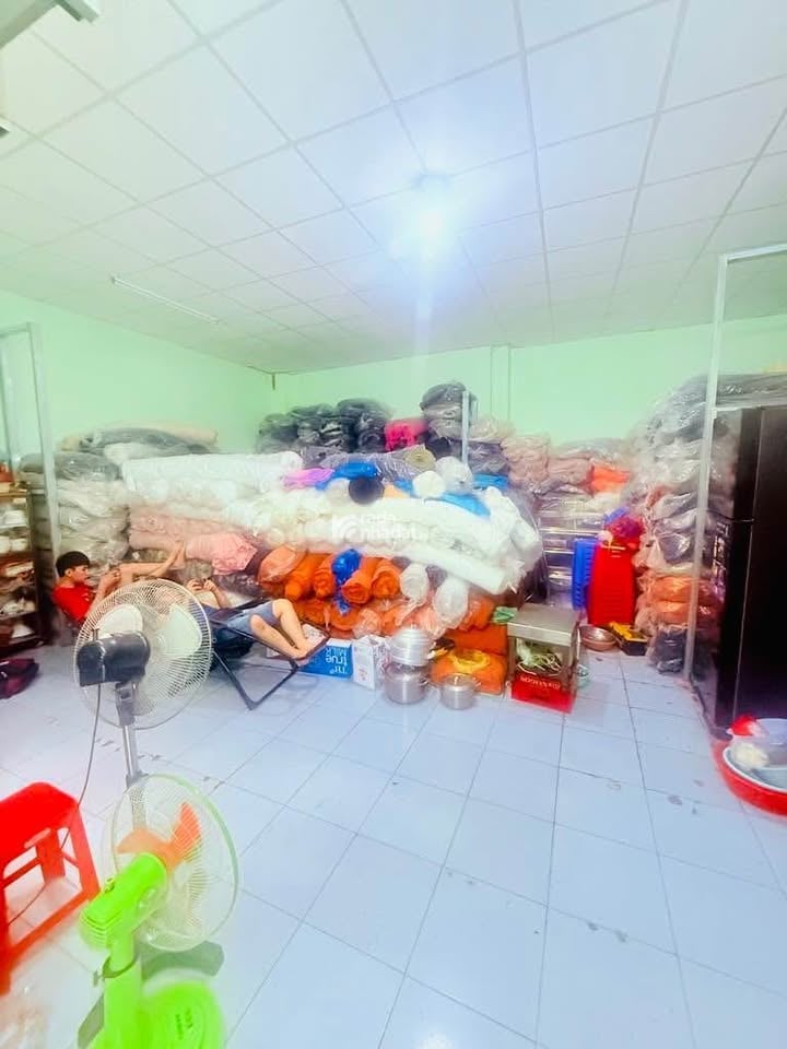 NGAY CHỢ VẢI PHÚ THỌ HOÀ - HẺM XE HƠI - 118M NGANG 5 NỞ HẬU - 2 TẦNG 3PN CHỈ 9.X