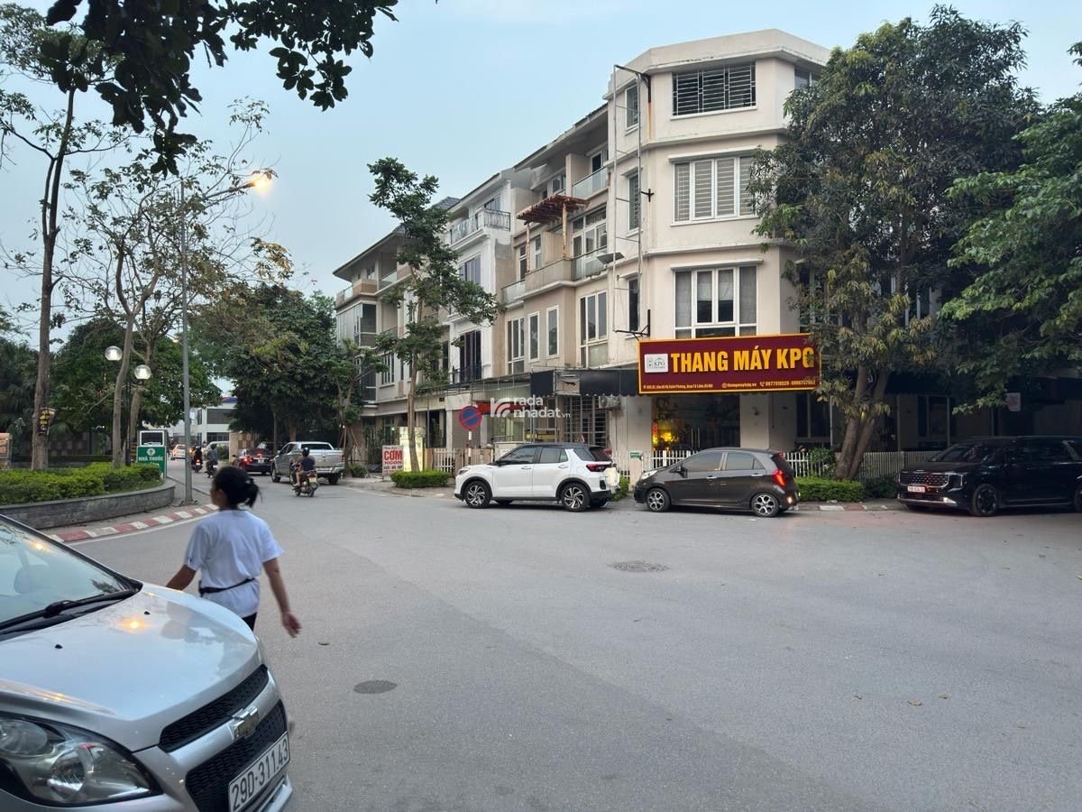 LÔ GÓC – PHÂN LÔ – VỈA HÈ 2 BÊN – Ô TÔ TRÁNH – KINH DOANH SẦM UẤT – TRUNG TÂM KĐT VIGLACERA XUÂN PH