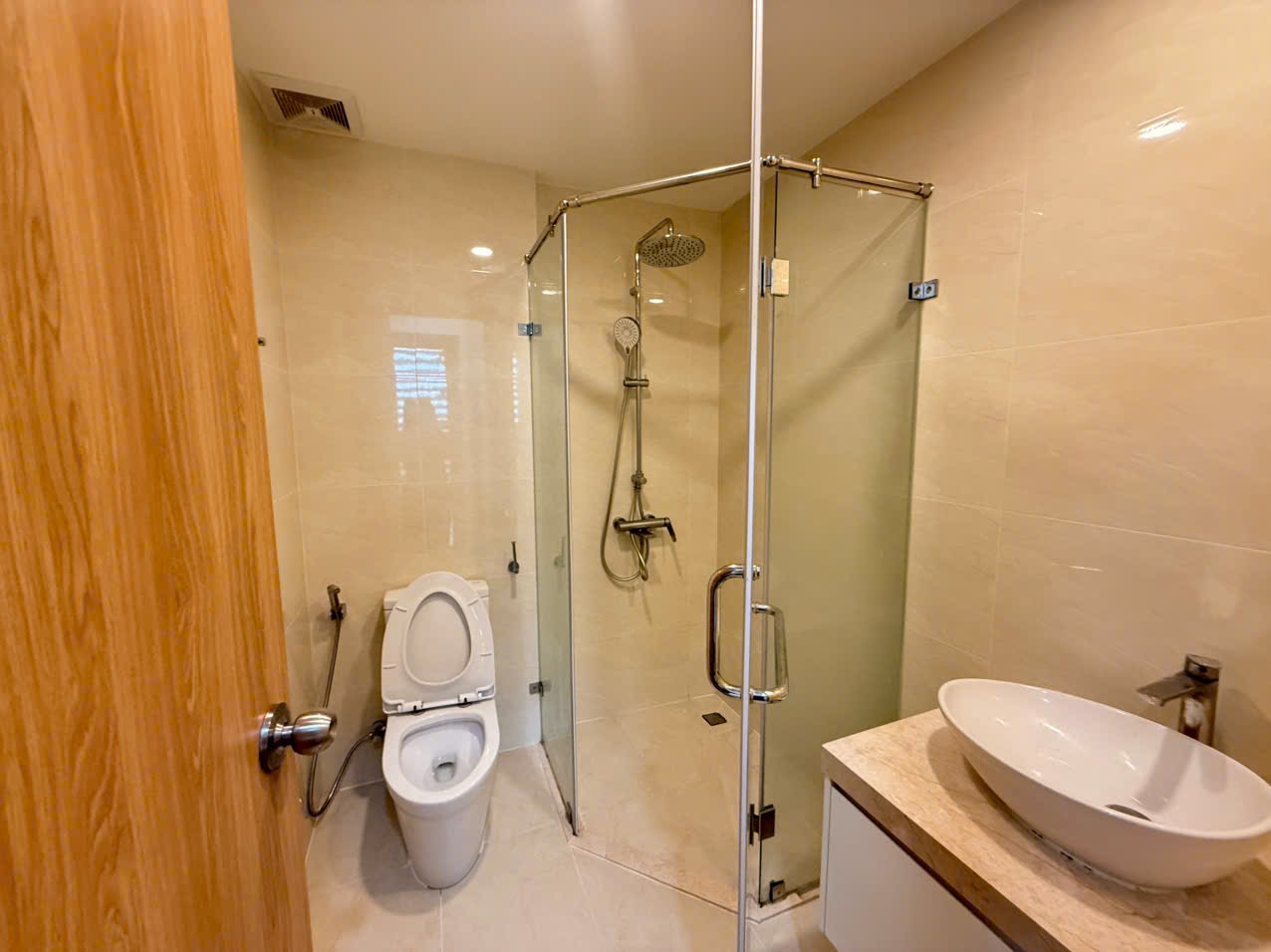 Chung cư 2PN 2WC 70m2 giá rẻ gần Cresent mall, Phú Mỹ Hưng, ban công hướng gió