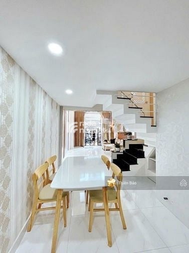 Chính chủ bán nhà Phạm Văn Chí Q6, 54m2, SHR, 2PN, 2WC, hẻm 4m 1ty940