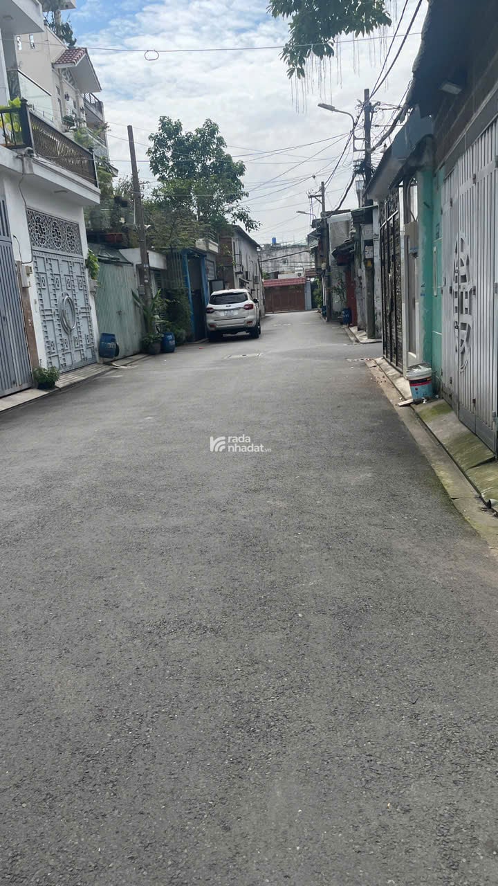 Bán Gấp Nhà Phố 4 Tầng 5 Phòng Ngủ Xe Hơi Đậu Ngay Cửa Đường Thới An 20 Quận 12