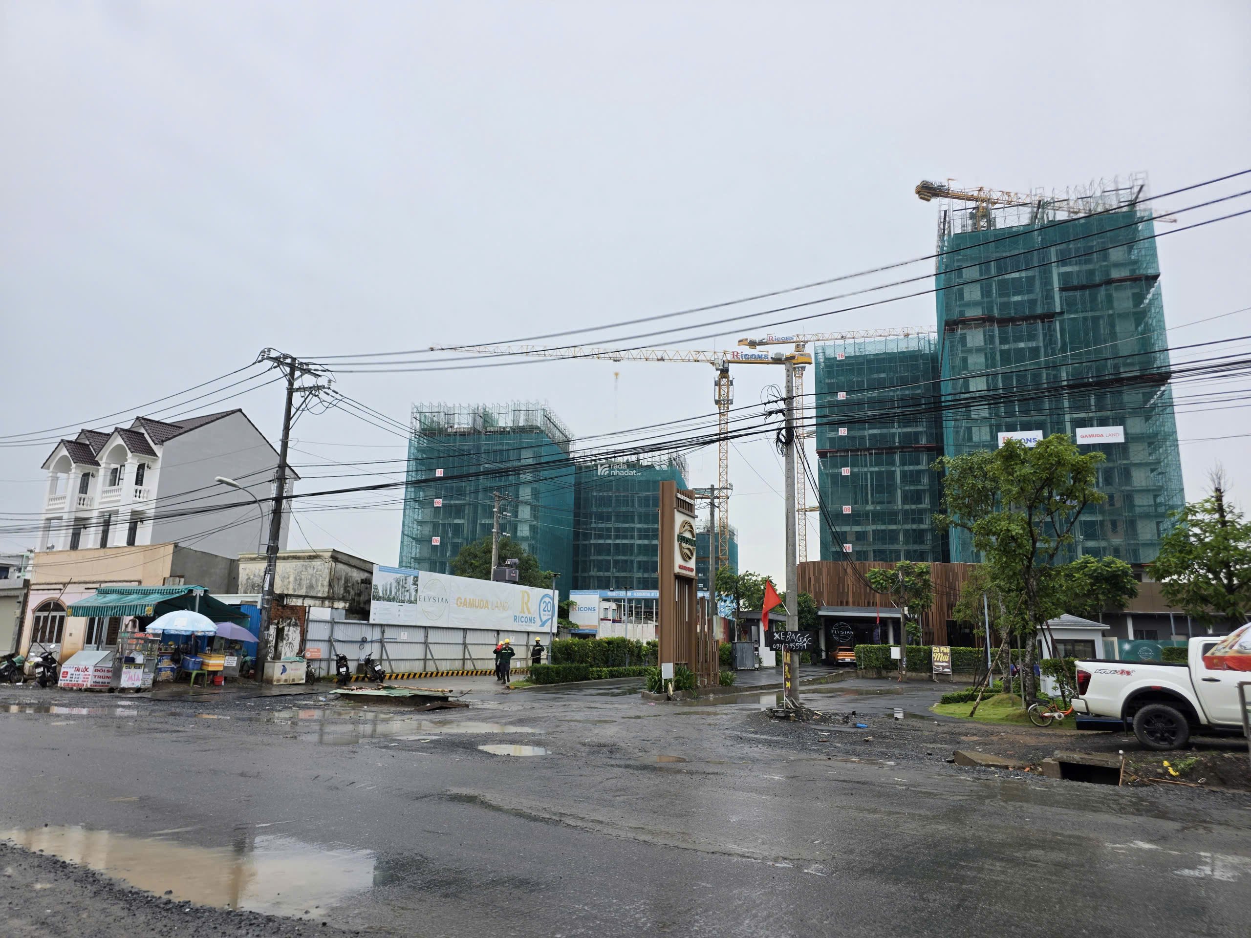  BÁN NHANH MT ĐƯỜNG LÒ LU, NGANG 10M, DIỆN TÍCH 215M2, GIÁ 32 TỶ 