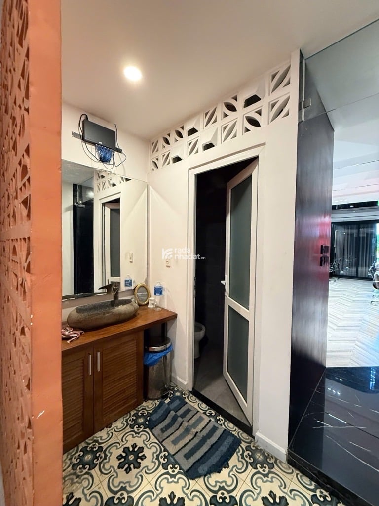 Bán nhà mặt tiền đường nguyễn hữu tiến tây thạnh