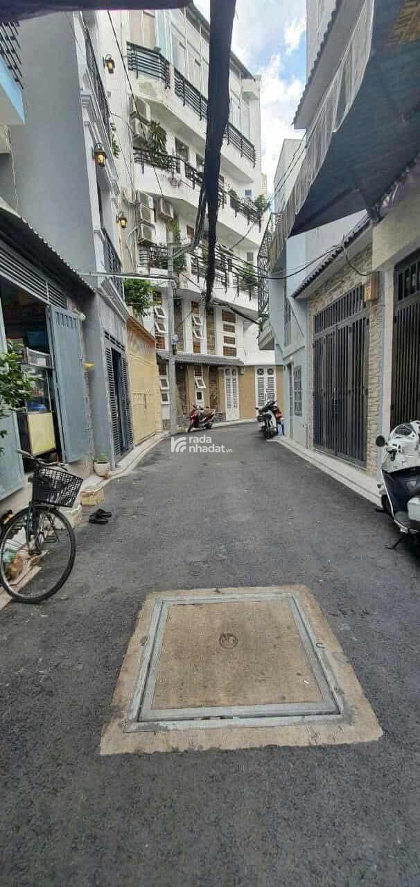 NHÀ KHU VIP PHAN XÍCH LONG . 