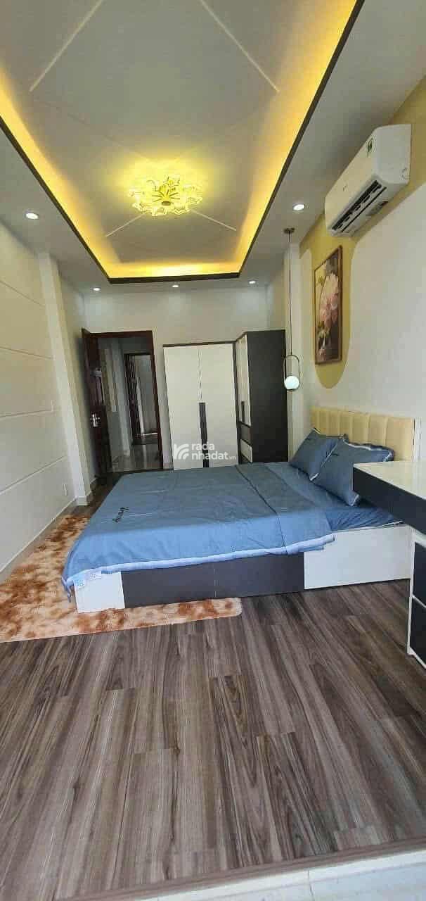 NHÀ KHU VIP PHAN XÍCH LONG . 