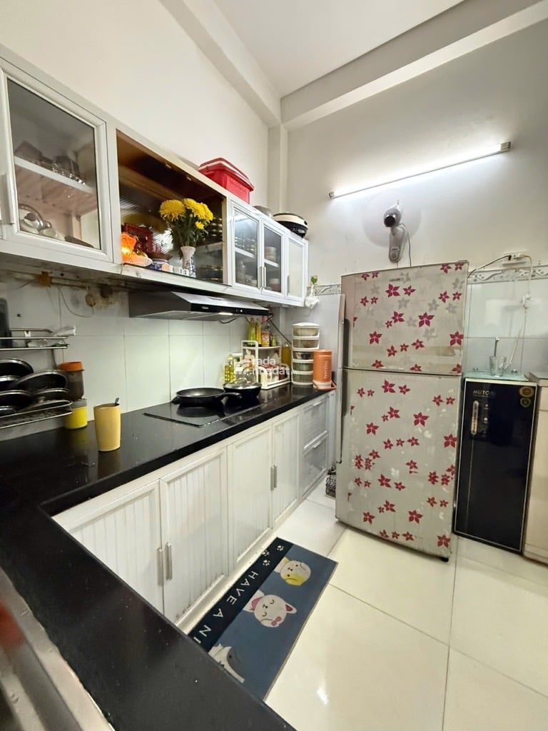 HẺM XE HƠI SÁT NHÀ, LẠC LONG QUÂN, TÂN BÌNH, 55M2 CÓ KC Ở NGAY. GIẢM 350TR CHỈ 6.6T TL 