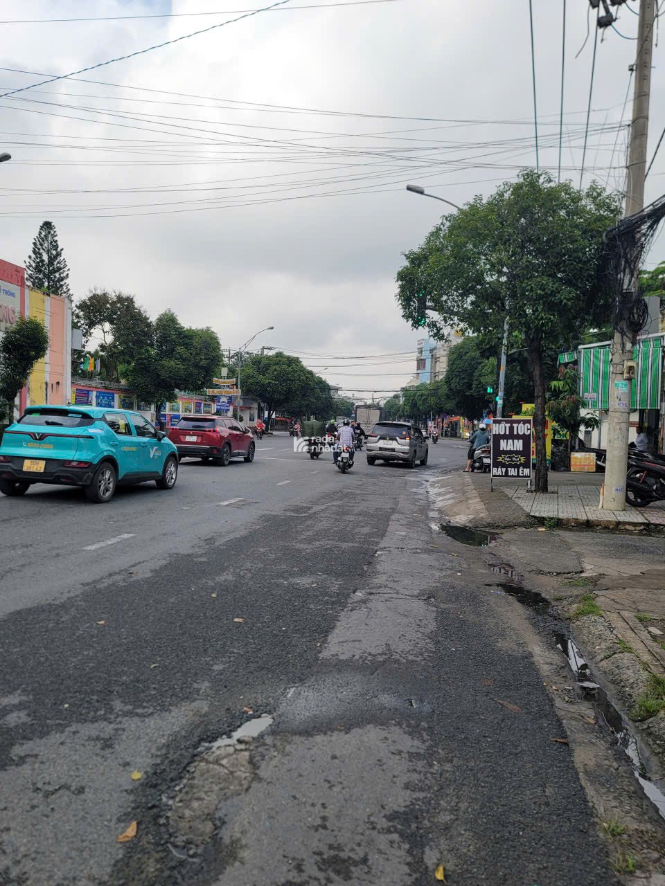 15 Tỷ.vị Trí Đắc Địa, Nhà 3 Tầng Mt Chế Lan Viên Q.tân Phú !