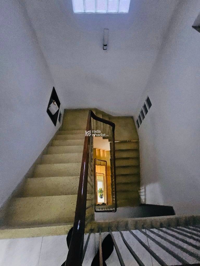 5 TẦNG-HẺM XE TĂNG THÀNH THÁI -P.12- Q.10 - DT:4.2*16.5M- 21 TỶ
