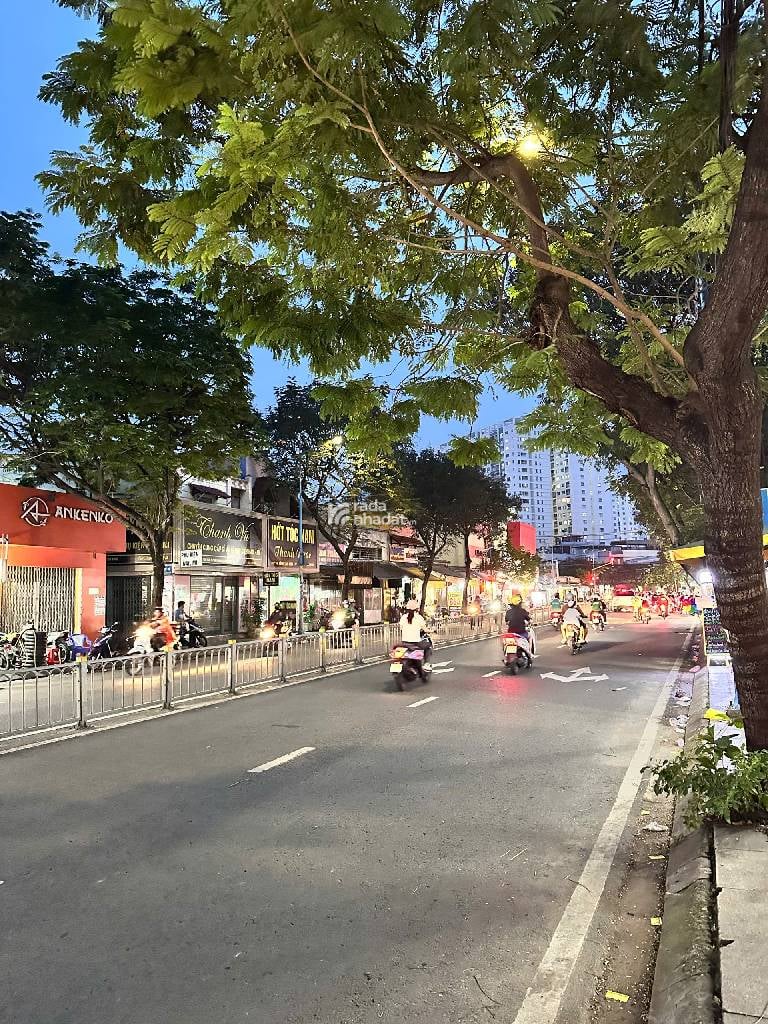 NGAY CHỢ VẢI, MTKD KÊNH TÂN HÓA, TÂN PHÚ, 110M2 HIẾM CÓ. GIẢM 550TR CHỈ 14T