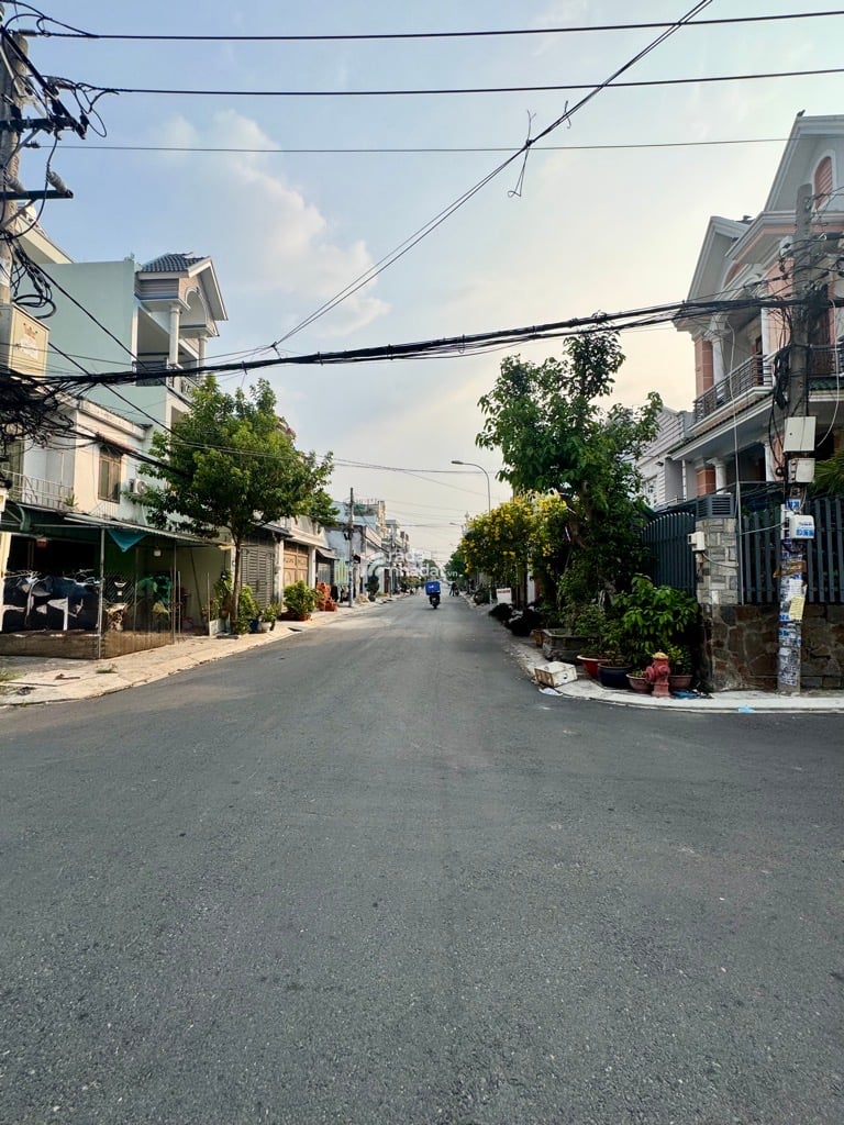 GIẢM 5TỶ BÁN BIỆT THỰ LÔ GÓC 2 MẶT TIỀN CHỢ GIÃN DÂN - DIỆN TÍCH 150m2 CỰC VIP CHỈ 13.5 TỶ(TL MẠNH)