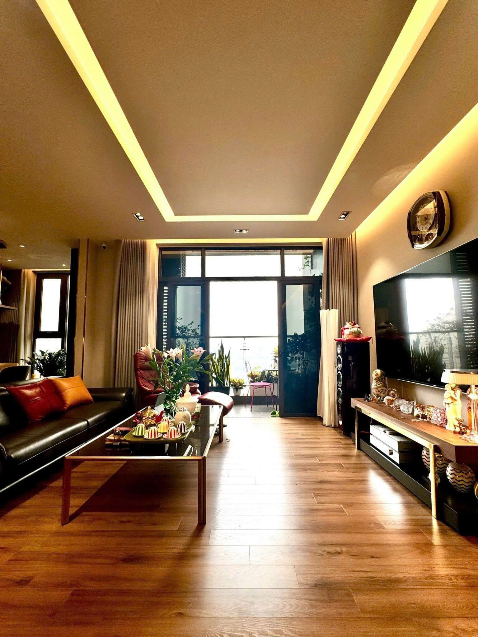 Chính chủ gửi bán căn hộ ban công ĐN dt73m2 giá 4.x(tỷ) tòa Xuân Mai Tô Hiệu, Hà Đông: 0335 606 ***