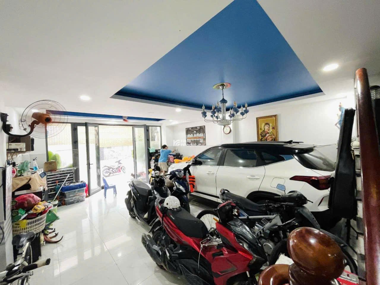 Cách 1 căn ra mặt tiền Dương Quảng Hàm  P5  Gò Vấp    5.5x16m  11PN Giá 15.5 tỷ